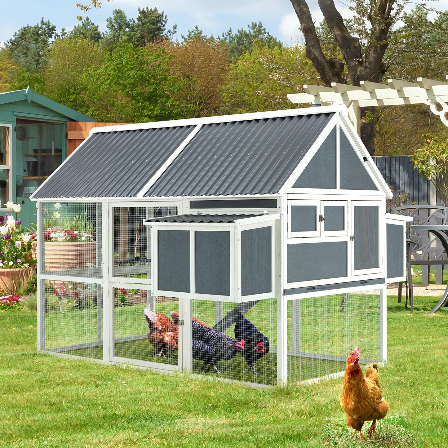 YODOLLA large chicken coop with wheels.